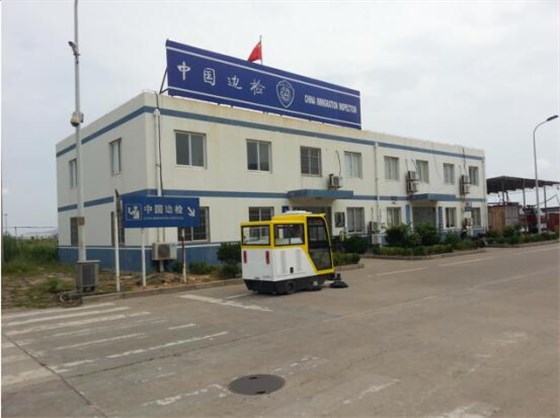 恒行6电动清扫车边检应用