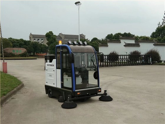 恒行6电动扫地车2000A