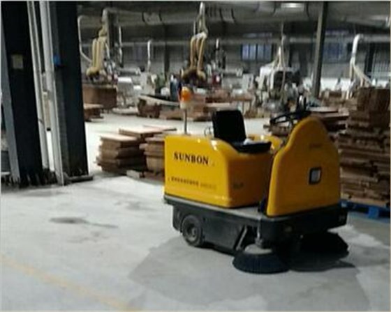 恒行6电动扫地车1400A型