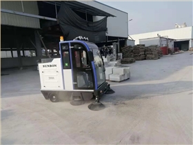 全封闭扫地车在建材厂的应用 全封闭扫地车在建材厂的应用
