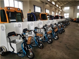 恒行6员工加班赶制吸尘车 恒行6员工加班赶制吸尘车