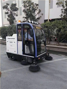 电动扫地车进驻南京永川混凝土有限公司 电动扫地车进驻南京永川混凝土有限公司