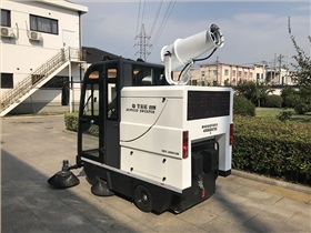 地库电动清扫车