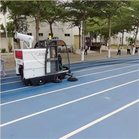 小型扫地机帮助解决垃圾清扫难题