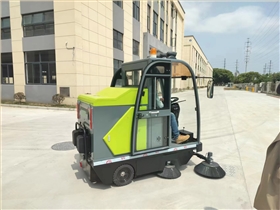 环卫道路清扫车，不可或缺的城市环境利器！
