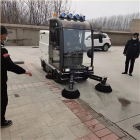 环卫电动清扫车：清洁行业的新革命 