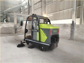 驾驶室物业清扫车是现代物业清洁的重要工具