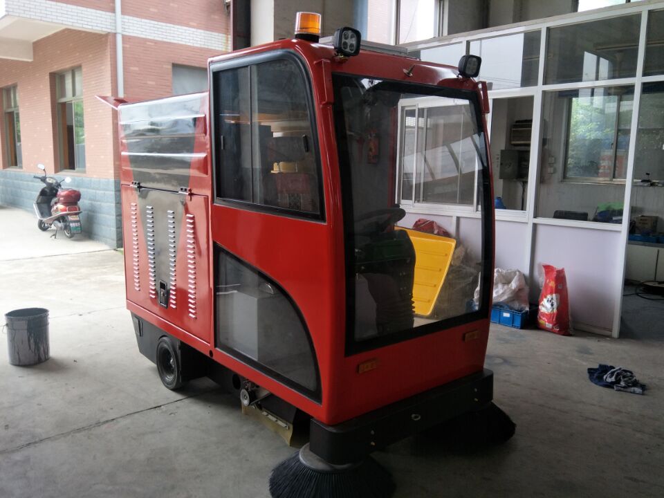 恒行6电动扫地车