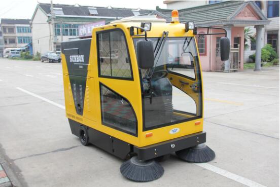 恒行6电动清扫车2000B