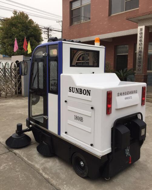 恒行6电动扫地车1800B