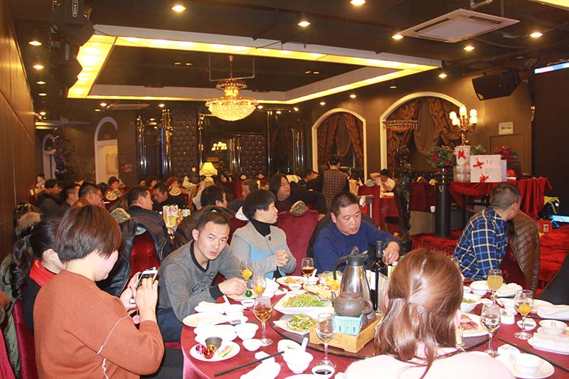恒行6电动扫地机厂家年会