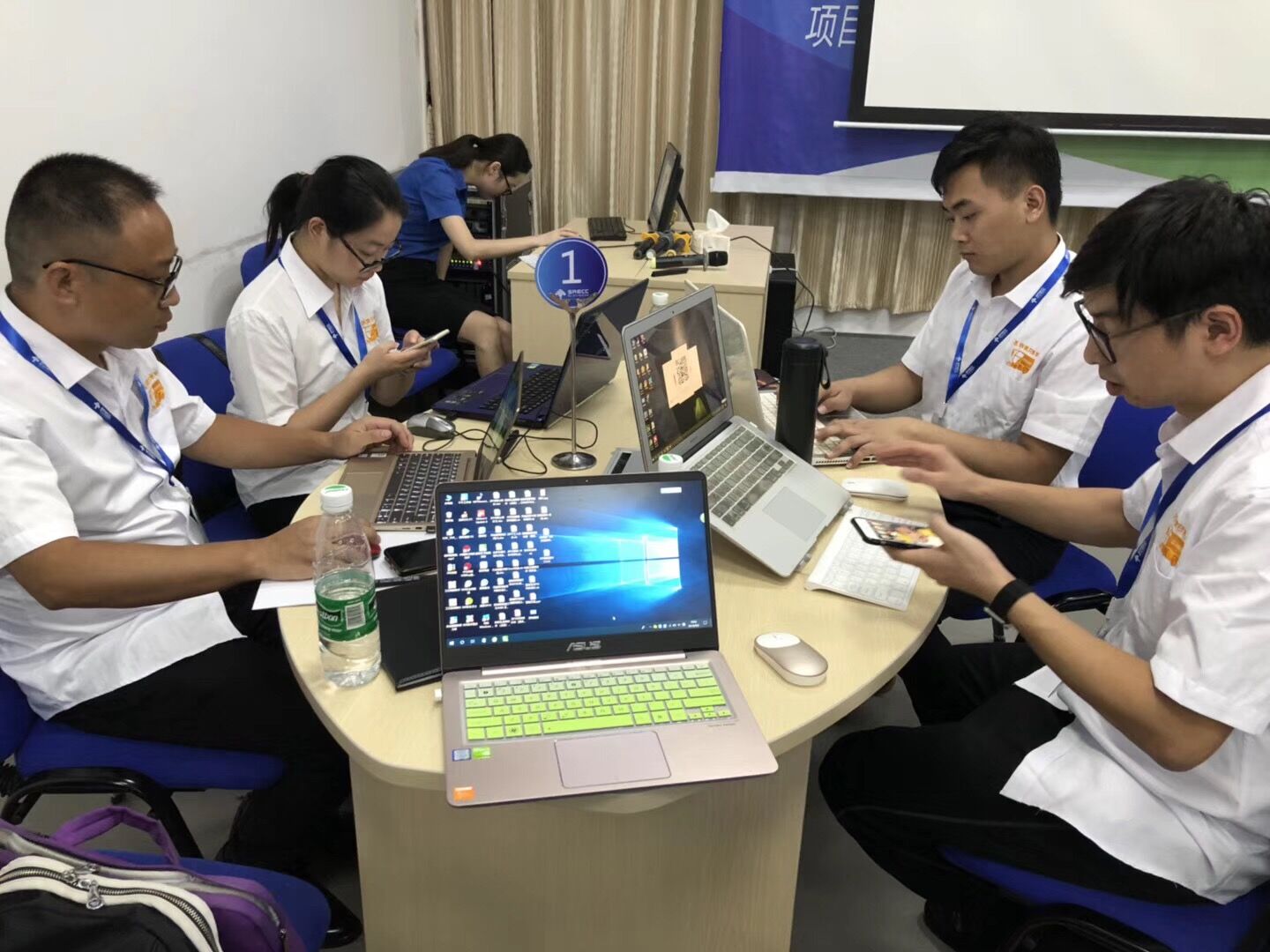 扫地机厂家恒行6参加单仁商学院学习 扫地机厂家恒行6参加单仁商学院学习