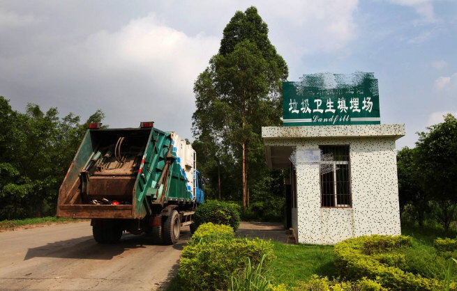 垃圾填埋场顽固污渍清洁就用高压清洗车 垃圾填埋场顽固污渍清洁就用高压清洗车