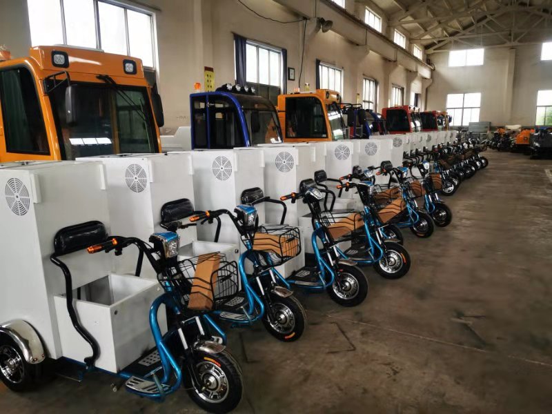 恒行6员工加班赶制吸尘车 恒行6员工加班赶制吸尘车
