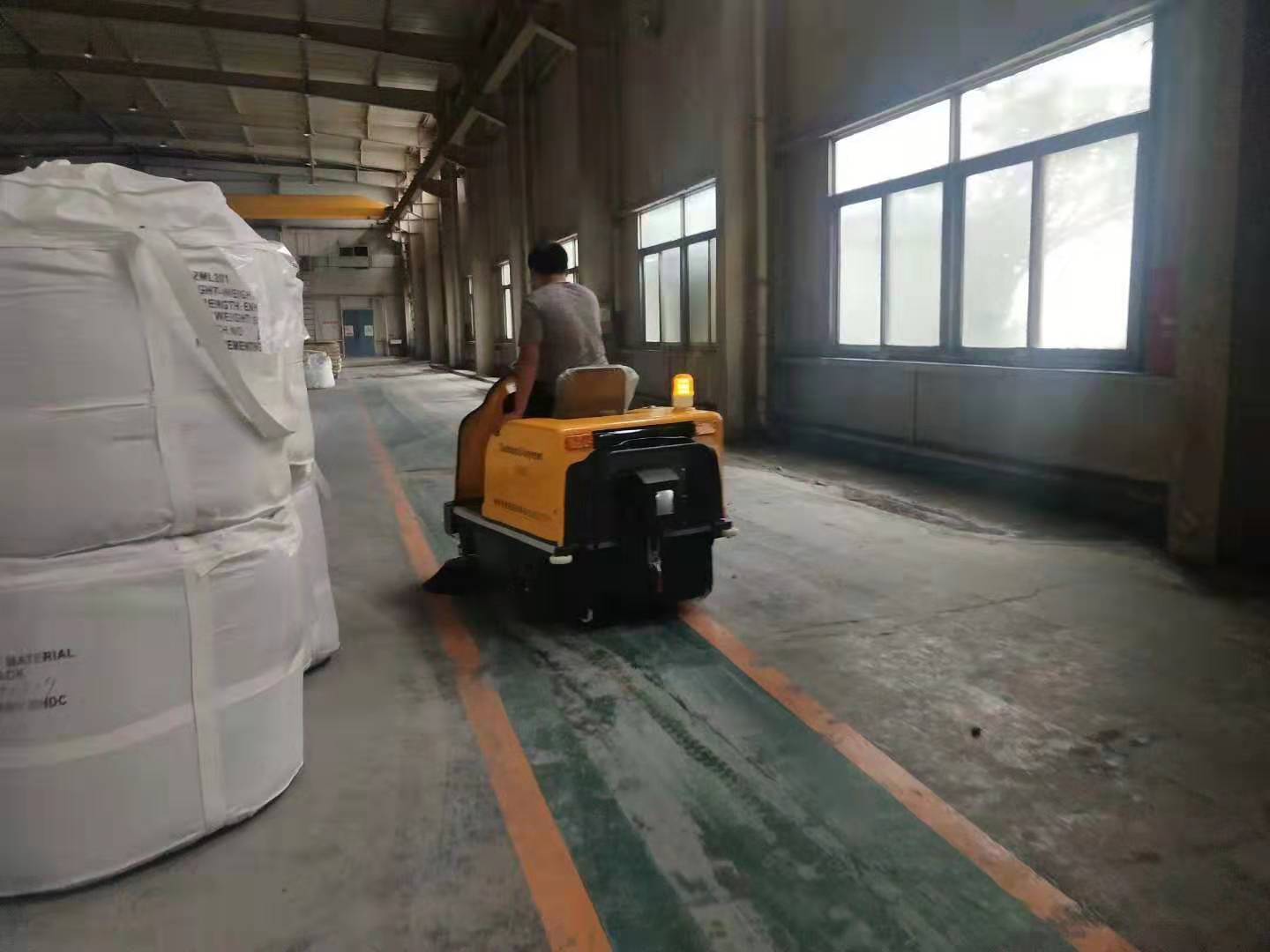 车间使用哪种扫地车好 车间使用哪种扫地车好