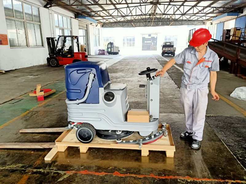  广东宜兴陶瓷厂采购驾驶式洗地机