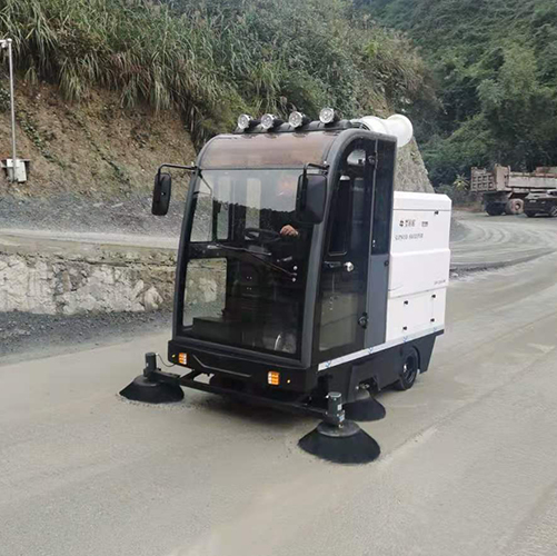 工地选择什么样的电动小型清扫车
