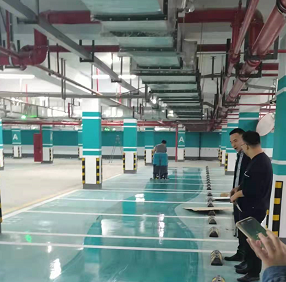 驾驶式洗地机交机案例-东莞24中分校停车场