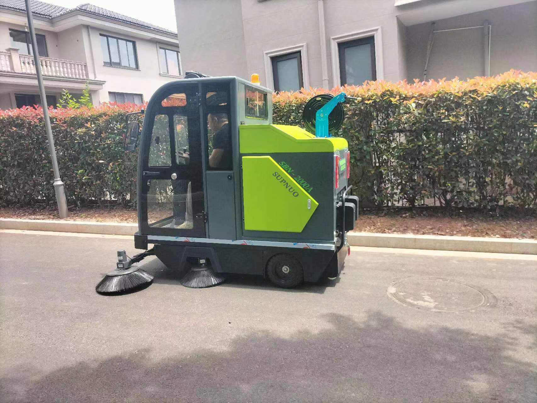 高效清洁，节省成本——电动扫地车的优势