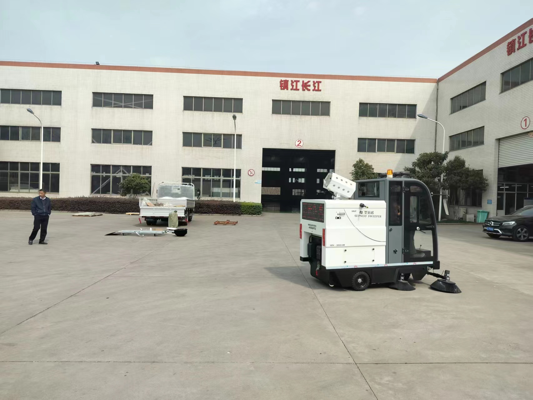电动驾驶扫地车：环保与高效的完美结合 